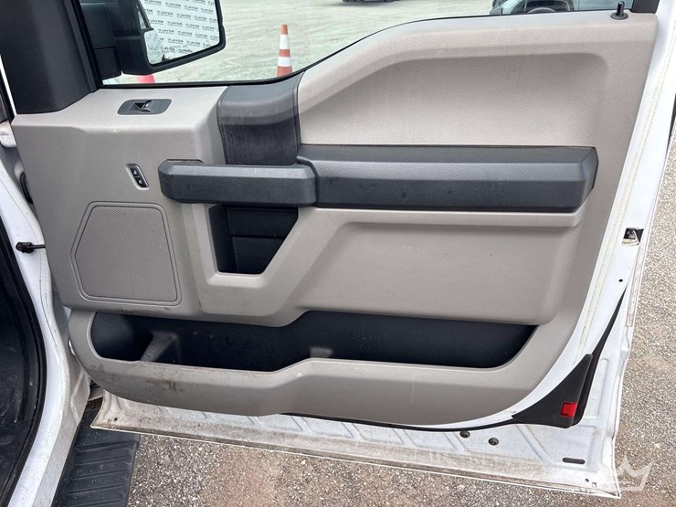 2017-ford-f150-image-24