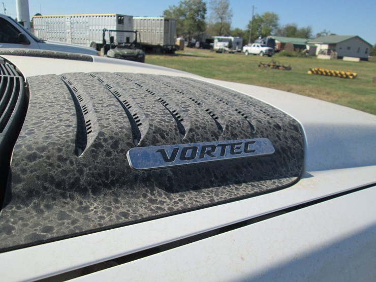 2013-chevrolet-2500hd-image-15
