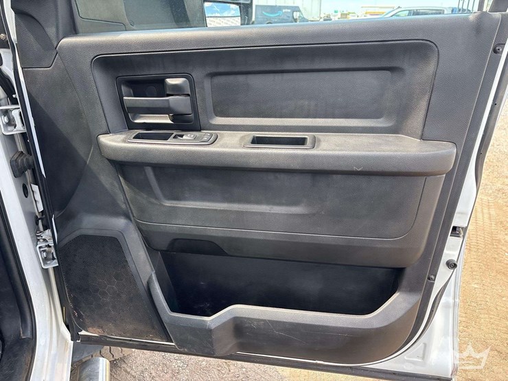 2018-utility-flatbed-image-28