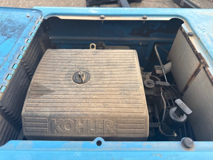 #6071-•-miller-bobcat-250-towable-welder-image-9