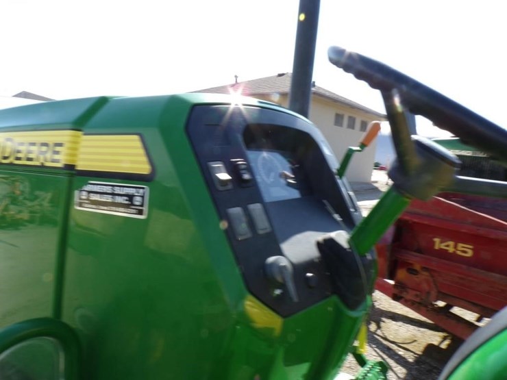 2016-john-deere-5055e-image-15
