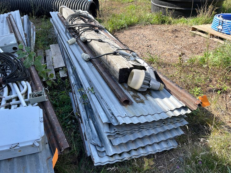 #1630-•-pallet-of-corrugated-steel-image-3