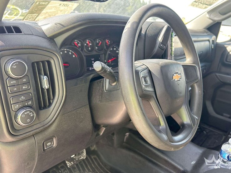 2022-chevrolet-silverado-1500-image-10