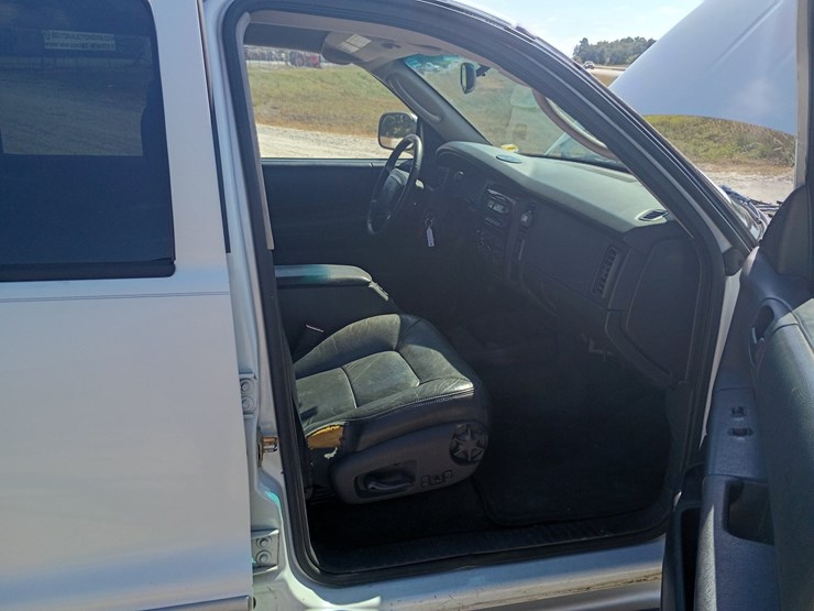 2002-dodge-durango-image-34