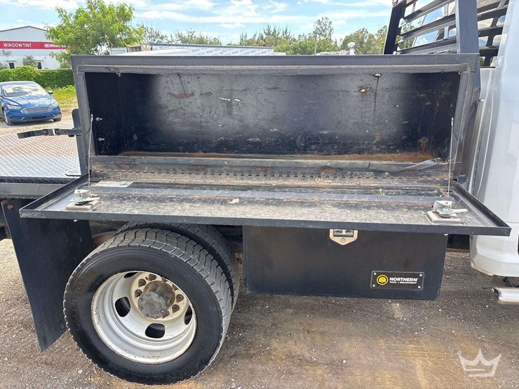 2018-utility-flatbed-image-23