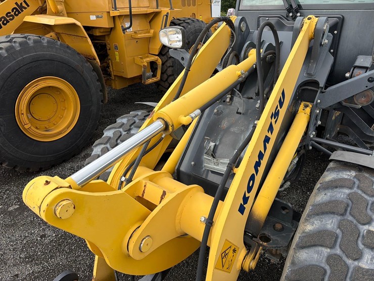2018-komatsu-wa80m-7-image-12