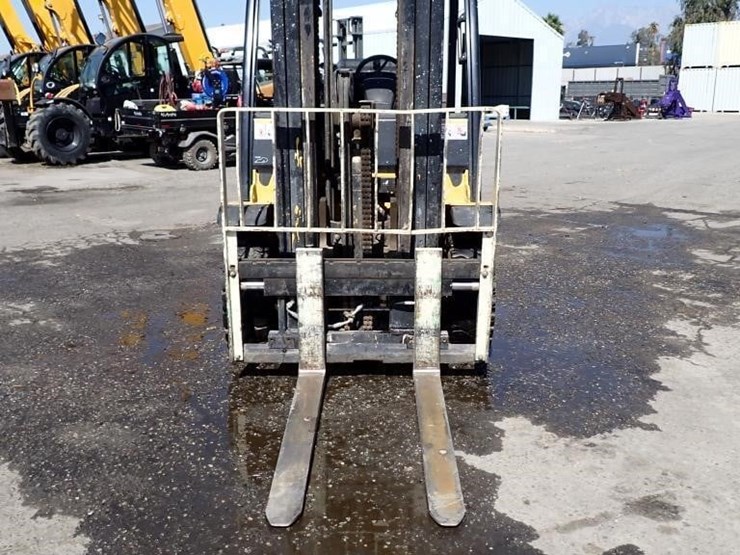 2006-yale-glp080vxngse090-forklift-image-7