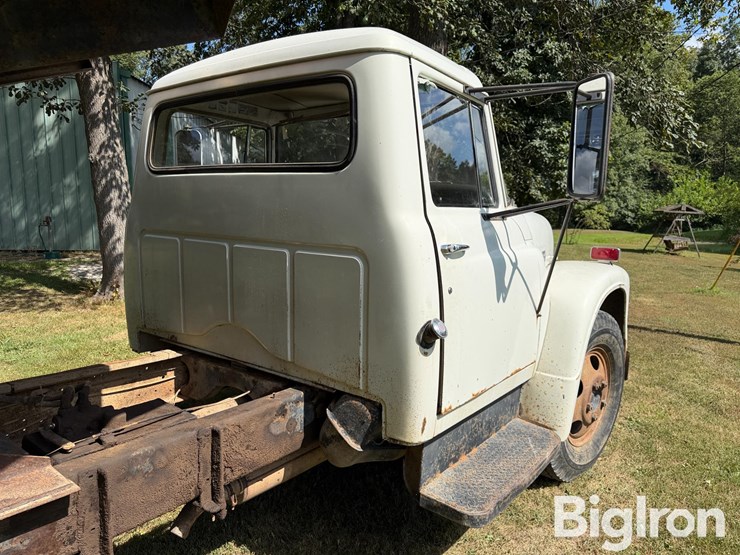 1968-international-loadstar-image-13
