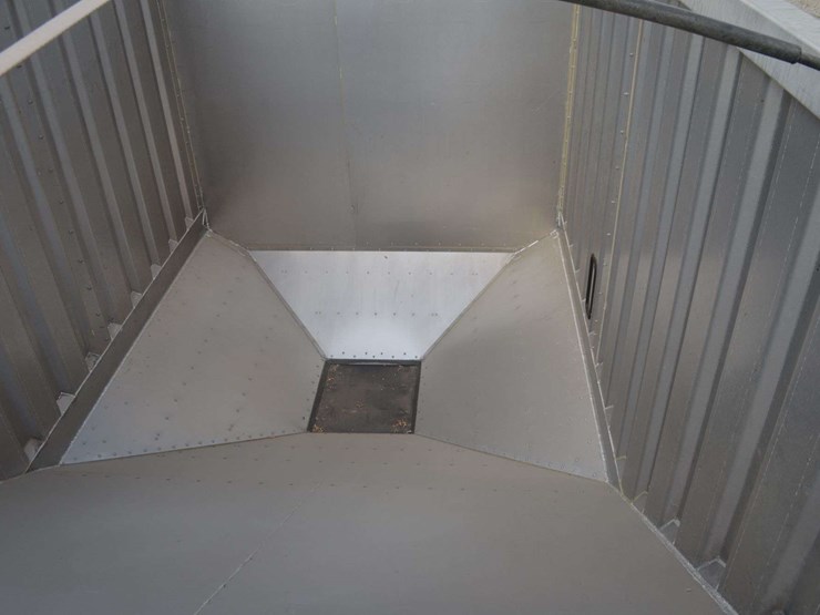 2014-dakota-aluminum-tri-axle-hopper-bottom-trailer-image-7