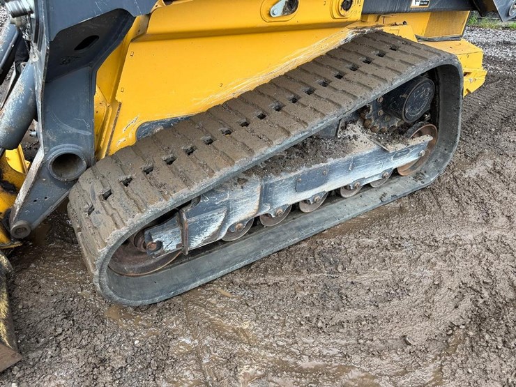 2019-deere-333g-image-13