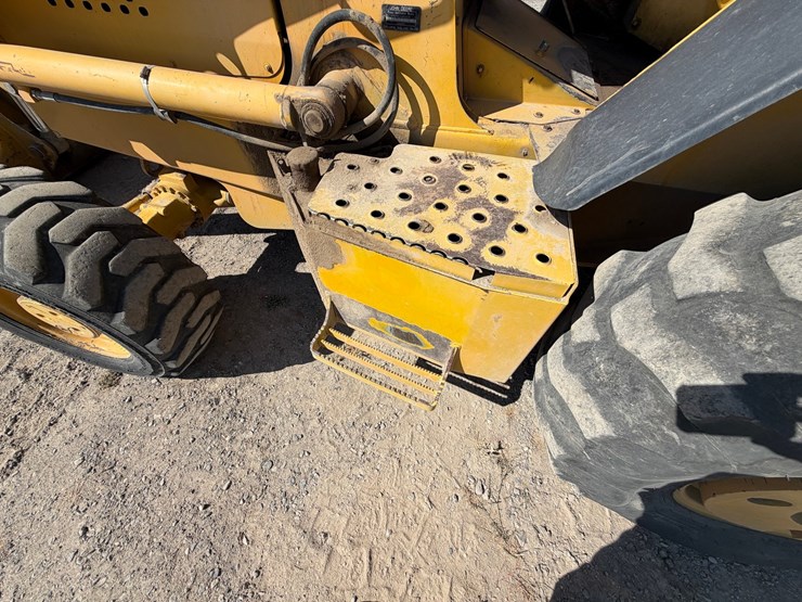 2007-deere-210le-image-28