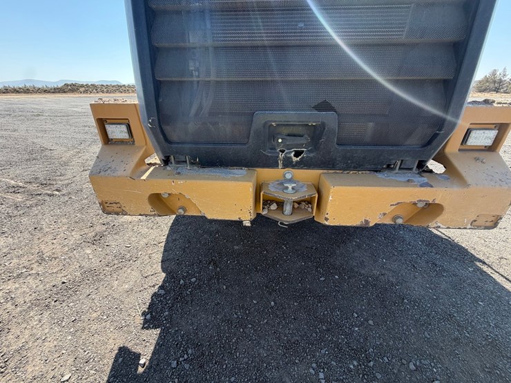 2015-caterpillar-950m-image-31