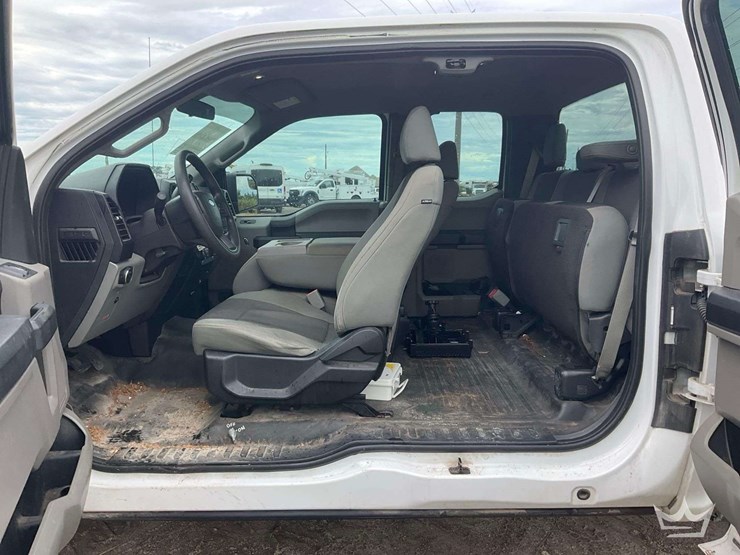 2016-ford-f150-image-16