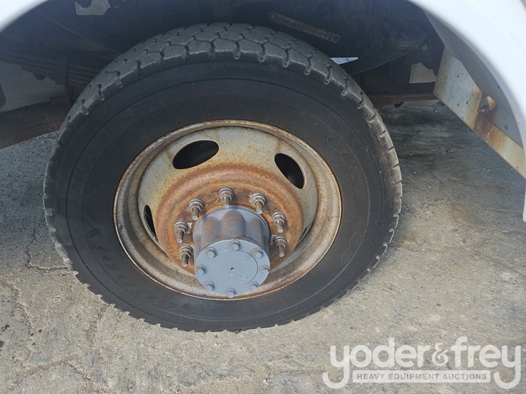 2012-ford-f450-image-16