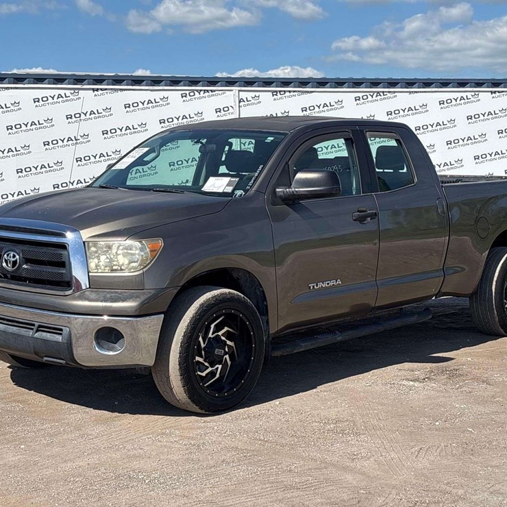 2010 TOYOTA TUNDRA