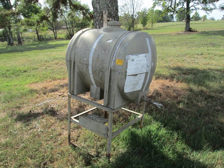 #46120-•-tank-works-130gal-poly-tank-w/-stand-inv#46120-image-1