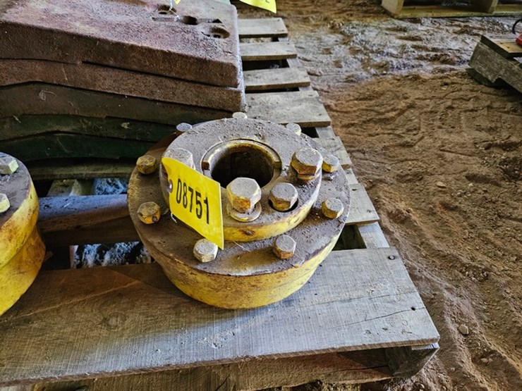 #8751-•-john-deere-dual-hubs-image-4