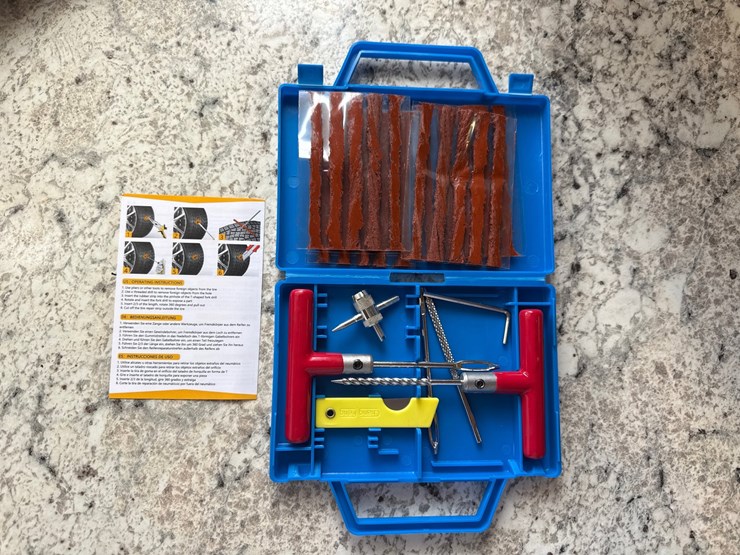 #1506-•-tire-plug-kit-image-1