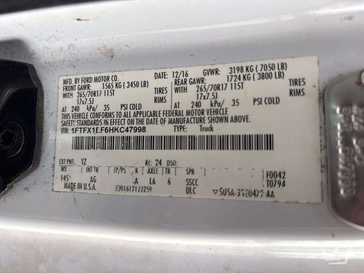 2017-ford-f150-image-5
