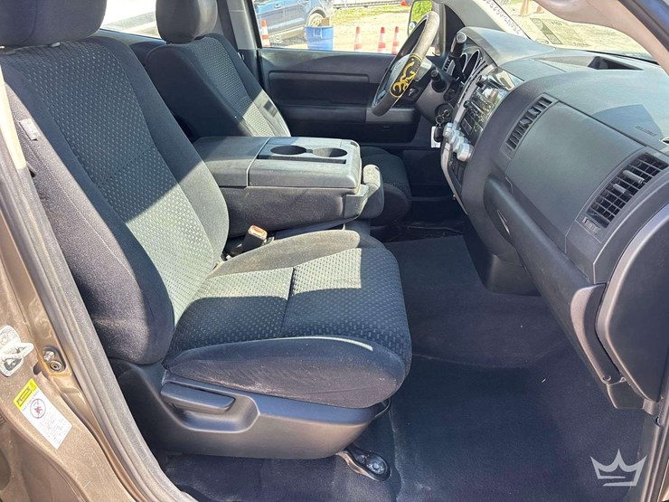 2010-toyota-tundra-image-22