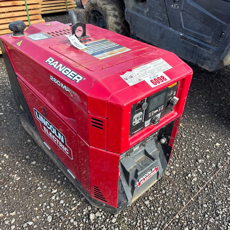 #6098 • LINCOLN ELECTRIC 260 MPX RANGER WELDER