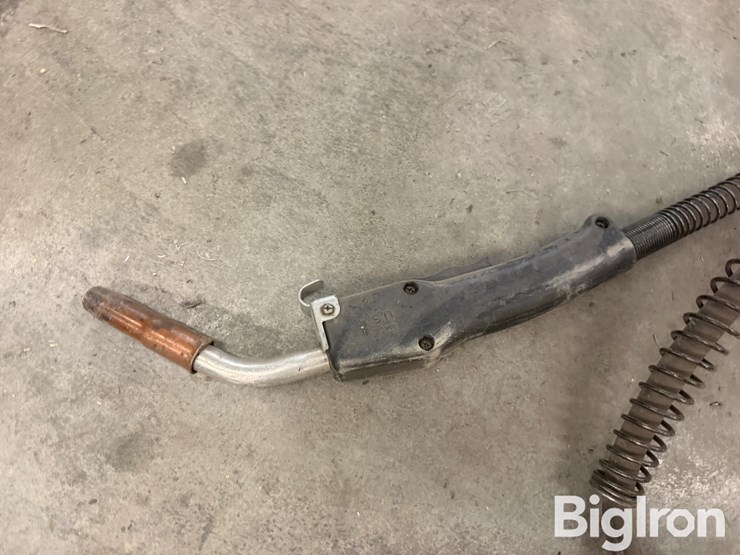 hobart-hefty-cc/cv-suitcase-welder-image-12