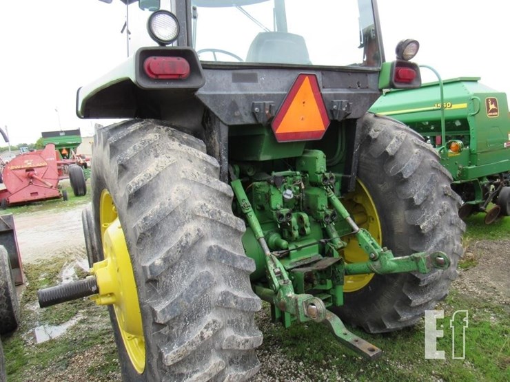 john-deere-4440-image-18