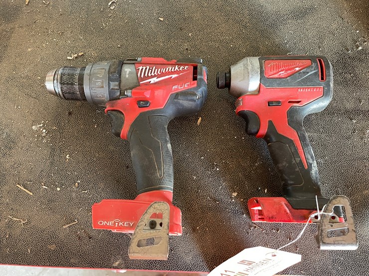 #5511-•-milwaukee-18v-drill-and-drill-driver-image-1