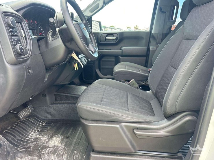 2022-chevrolet-silverado-1500-image-16