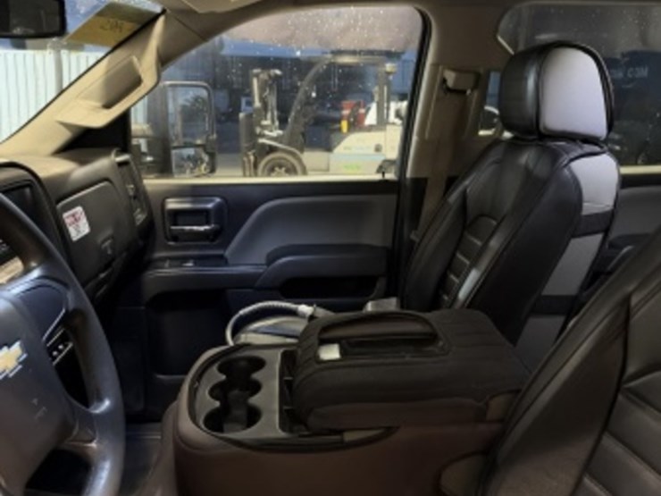 2016-chevrolet-silverado-3500hd-image-24