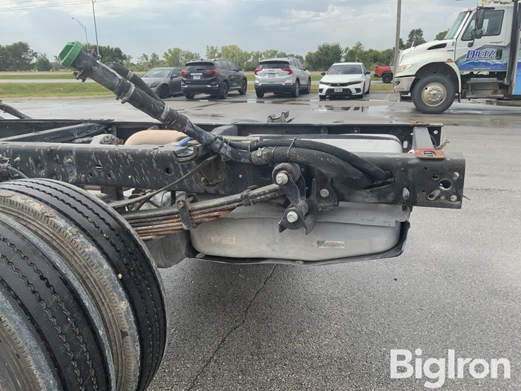 2015-ford-f550-xl-image-18