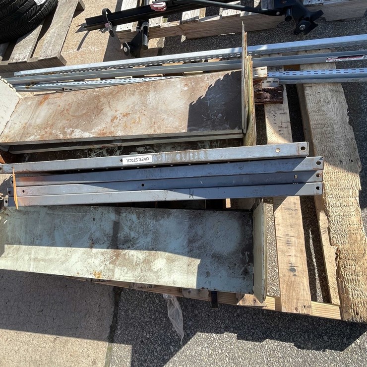 #4075 • Heavy Duty Shelving (03)