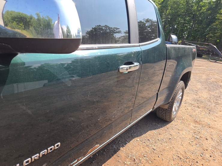 2015-chevrolet-colorado-image-16
