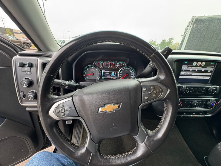 2015-chevrolet-silverado-1500-z71-image-34