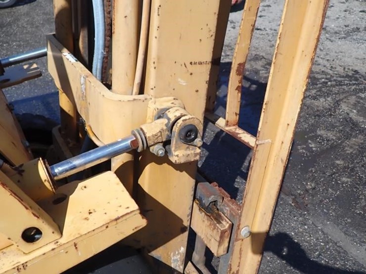 komatsu-fg20st4-forklift-image-7