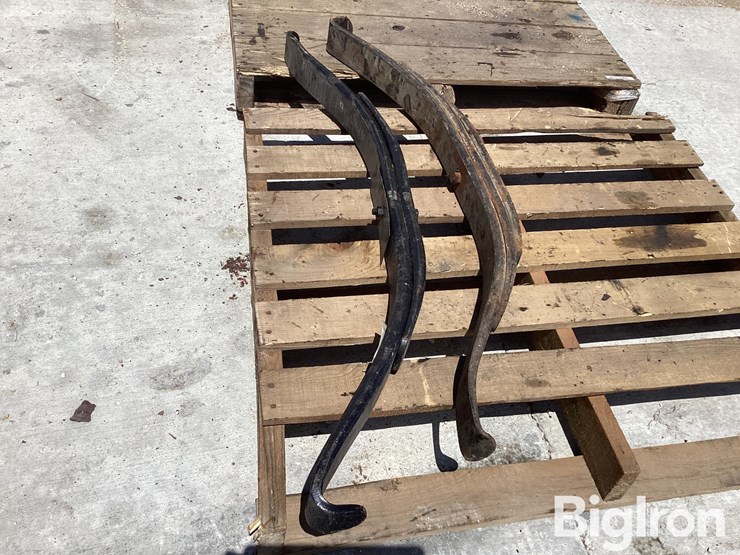hutch-leaf-springs-image-2