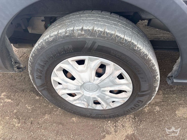 2019-ford-transit-image-23