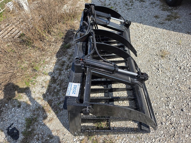 #25302-•-skid-steer-brush-grapple-image-4