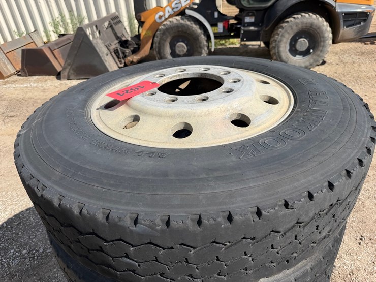 #1621-•-lot-(4)-used-tires/aluminum-wheels-11r24.5-image-5