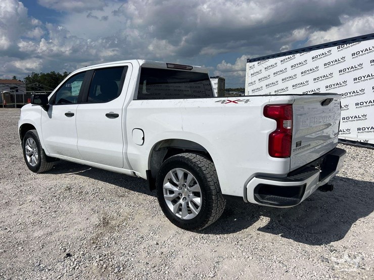 2022-chevrolet-silverado-1500-image-4