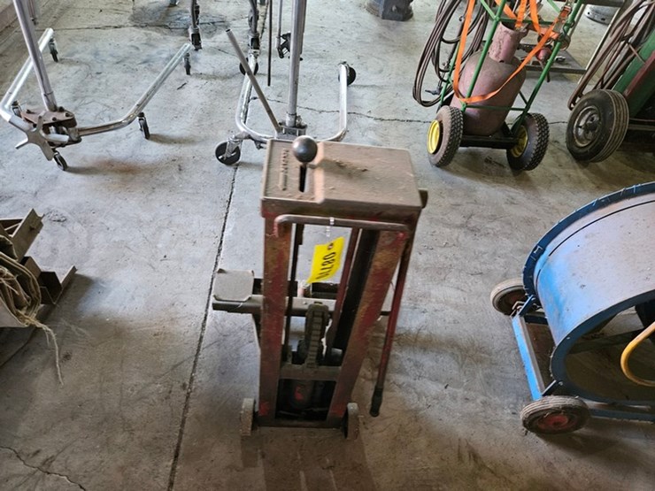 #8770-•-manual-crank-shop-jack-image-12