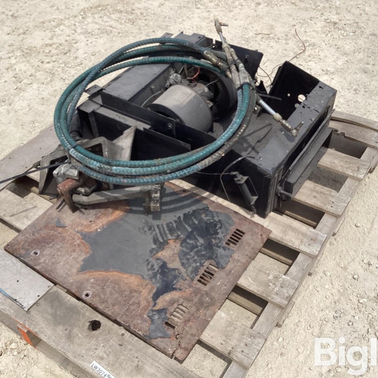 Kenworth K125 Cabover Heater Box W/ Cable Shift