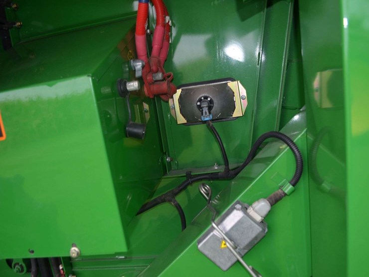 2012-john-deere-s550-image-55