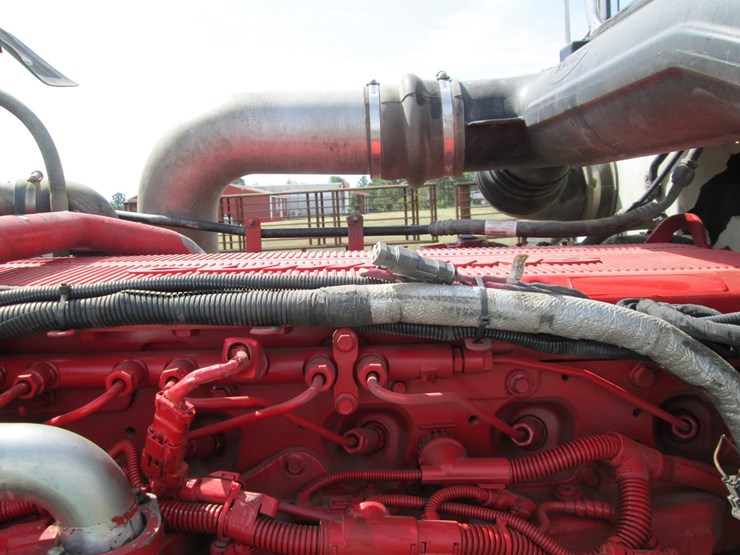 2018-peterbilt-389-image-26