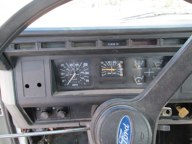 1995-ford-ft900-image-35