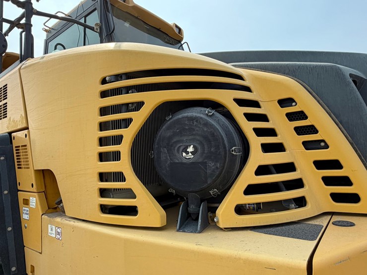 2016-komatsu-hm400-5-image-17