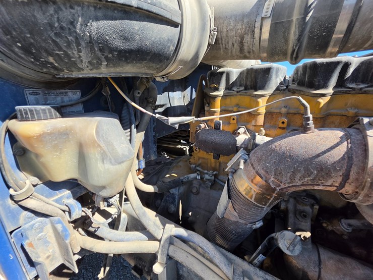 1997-peterbilt-379-image-52