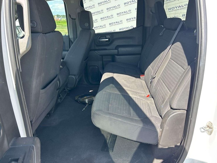 2022-chevrolet-silverado-1500-image-26