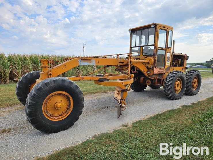 1971-caterpillar-120-image-1