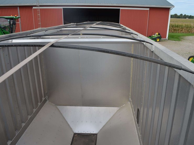 2014-dakota-aluminum-tri-axle-hopper-bottom-trailer-image-8